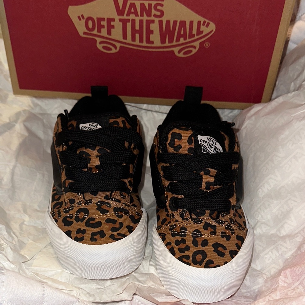 Vans Youth Size 1 Leopard Sneakers NEW IN BOX!